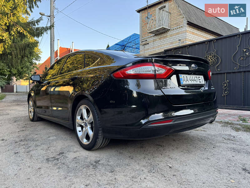 Седан Ford Fusion 2013 в Києві