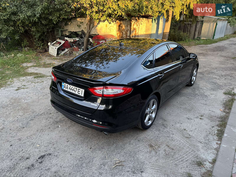 Седан Ford Fusion 2013 в Києві
