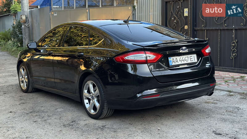Седан Ford Fusion 2013 в Києві
