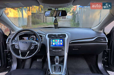 Седан Ford Fusion 2013 в 