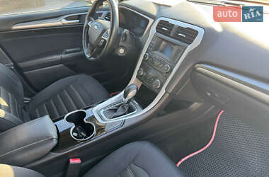 Седан Ford Fusion 2014 в 