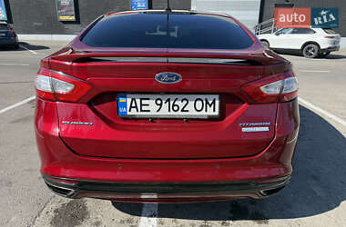 Седан Ford Fusion 2016 в 