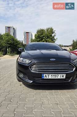 Седан Ford Fusion 2015 в 