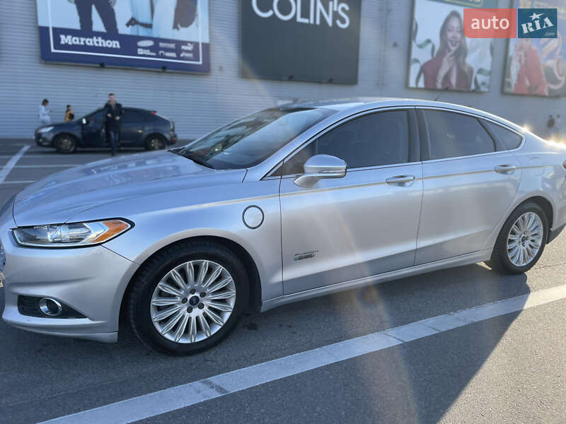 Седан Ford Fusion 2014 в Полтаве