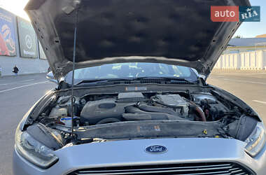 Седан Ford Fusion 2014 в 