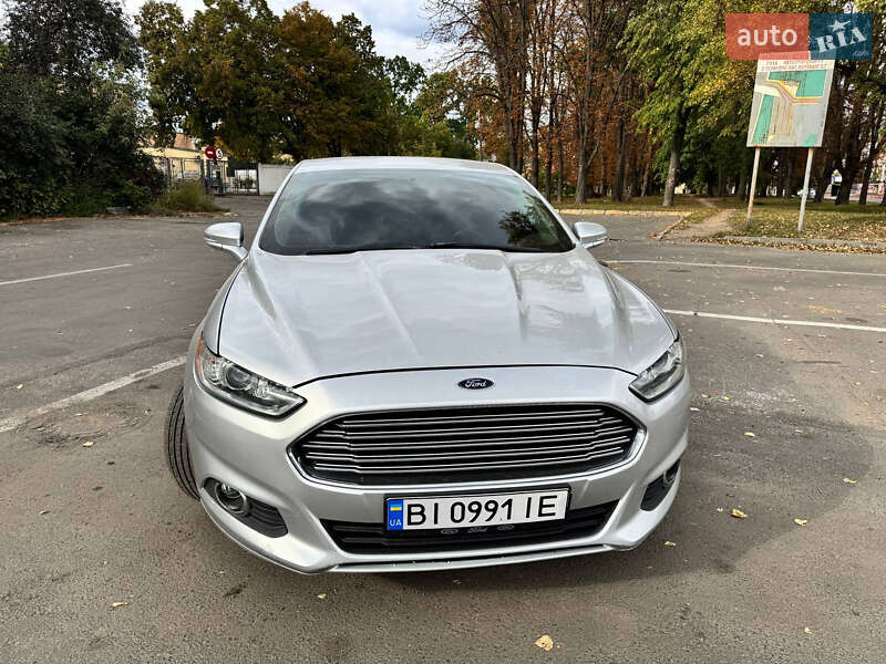 Седан Ford Fusion 2013 в Полтаві