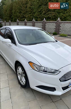 Седан Ford Fusion 2014 в 