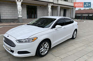 Седан Ford Fusion 2014 в 