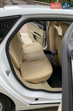 Седан Ford Fusion 2014 в 