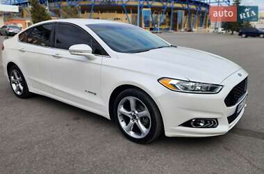 Седан Ford Fusion 2014 в 