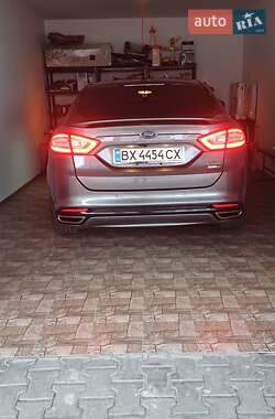 Седан Ford Fusion 2013 в 