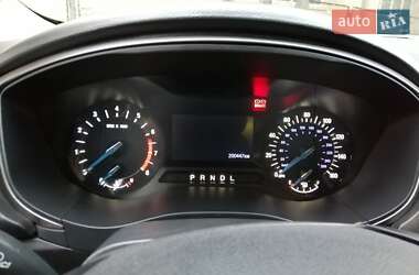 Седан Ford Fusion 2016 в 