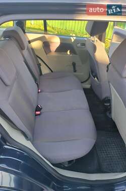 Хетчбек Ford Fusion 2006 в 
