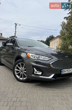 Седан Ford Fusion 2017 в Ізмаїлі