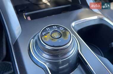 Седан Ford Fusion 2017 в 