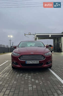 Седан Ford Fusion 2013 в 
