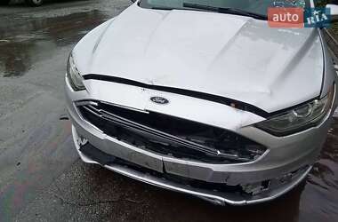 Седан Ford Fusion 2017 в 