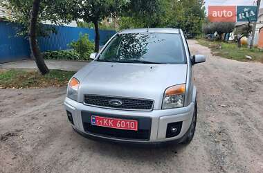 Хэтчбек Ford Fusion 2006 в 