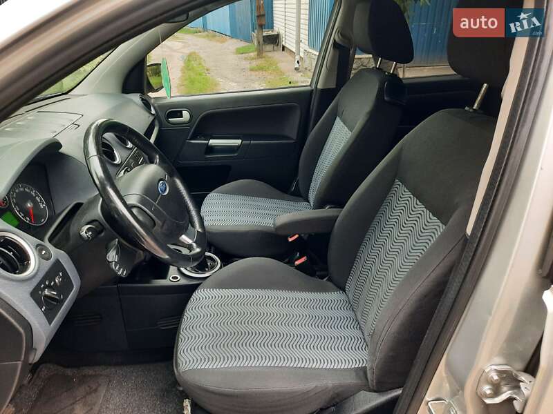 Хэтчбек Ford Fusion 2006 в Полтаве фото 18 Хэтчбек Ford Fusion 2006 в Полтаве