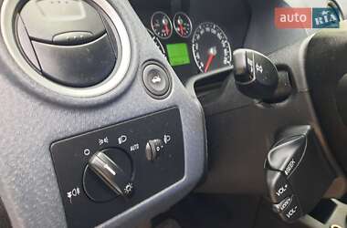 Хэтчбек Ford Fusion 2006 в 
