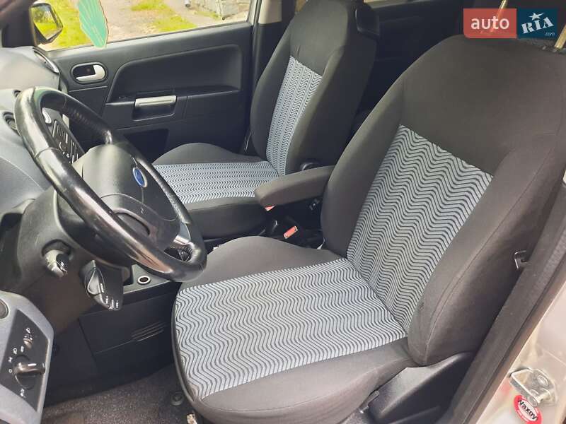 Хэтчбек Ford Fusion 2006 в Полтаве фото 54 Хэтчбек Ford Fusion 2006 в Полтаве