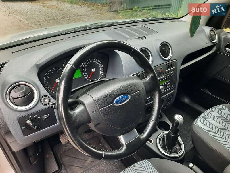 Хэтчбек Ford Fusion 2006 в Полтаве фото 58 Хэтчбек Ford Fusion 2006 в Полтаве