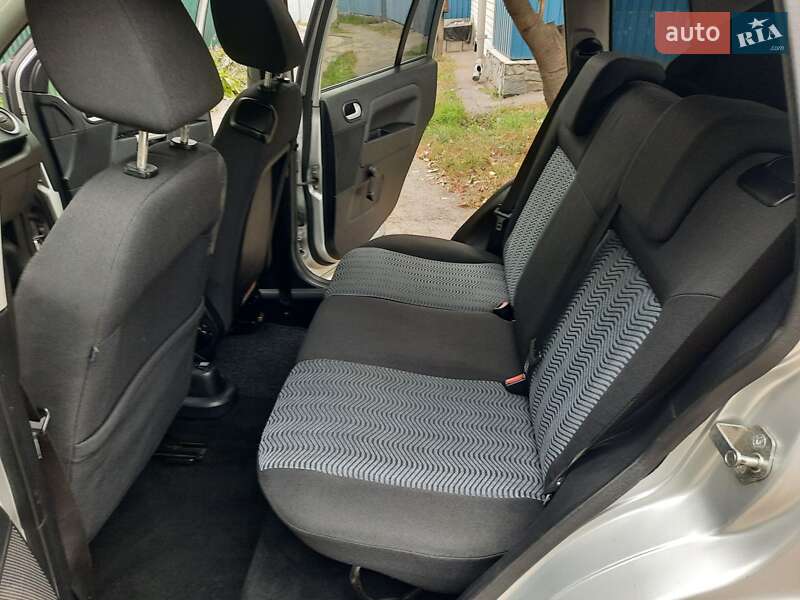 Хэтчбек Ford Fusion 2006 в Полтаве фото 67 Хэтчбек Ford Fusion 2006 в Полтаве