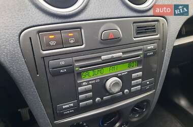 Хэтчбек Ford Fusion 2006 в 