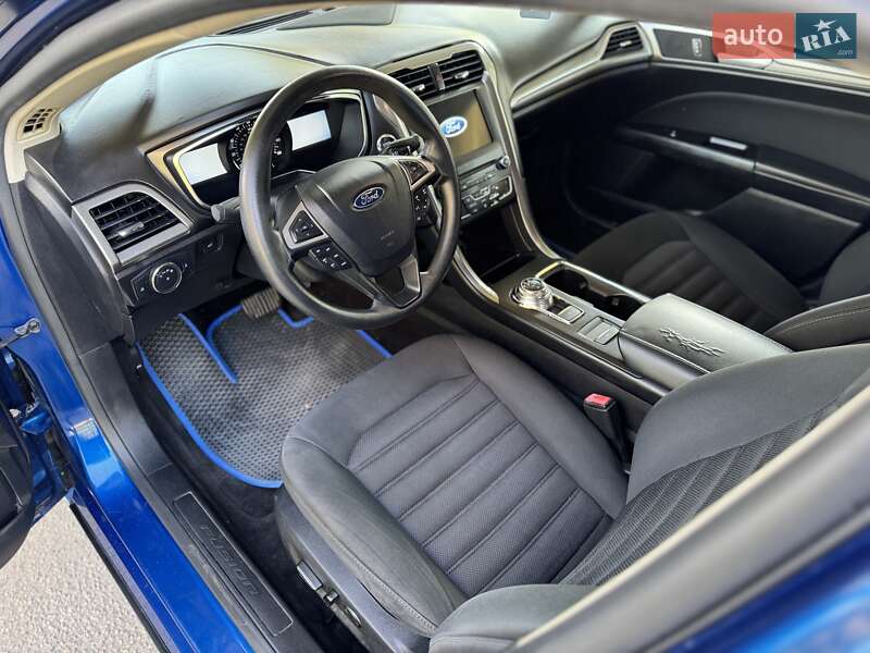 Седан Ford Fusion 2017 в Дніпрі