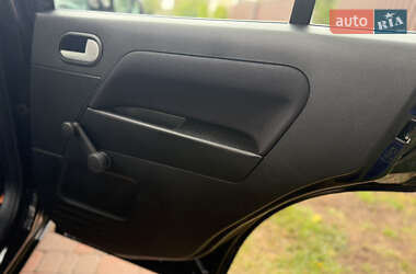Хетчбек Ford Fusion 2009 в 