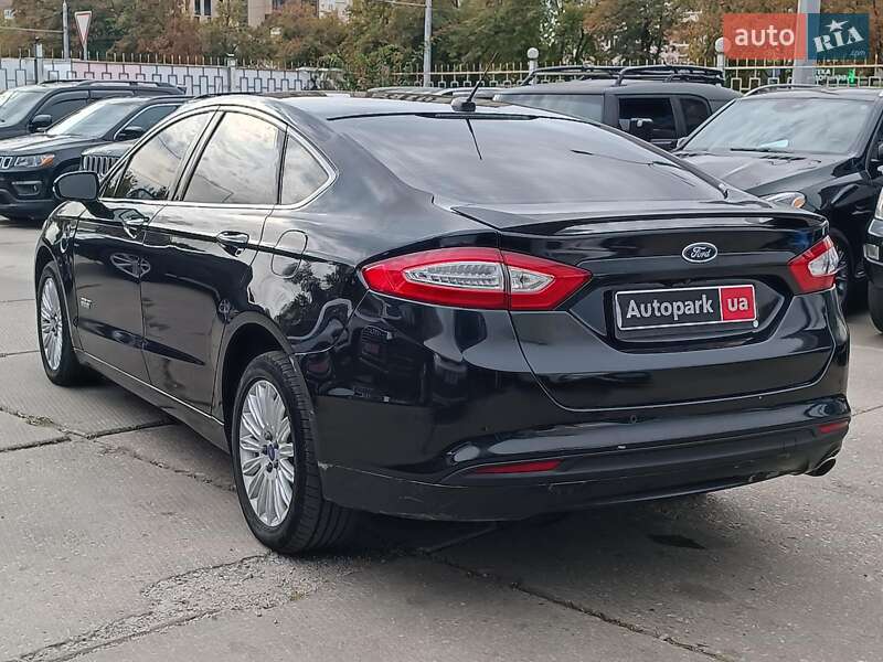 Седан Ford Fusion 2013 в Харькове