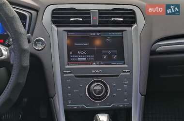 Седан Ford Fusion 2013 в 