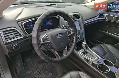 Седан Ford Fusion 2013 в 
