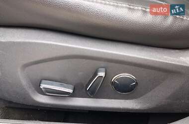 Седан Ford Fusion 2013 в 