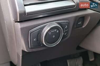 Седан Ford Fusion 2013 в 