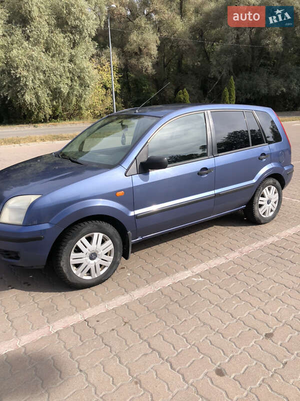 Хетчбек Ford Fusion 2005 в Сумах