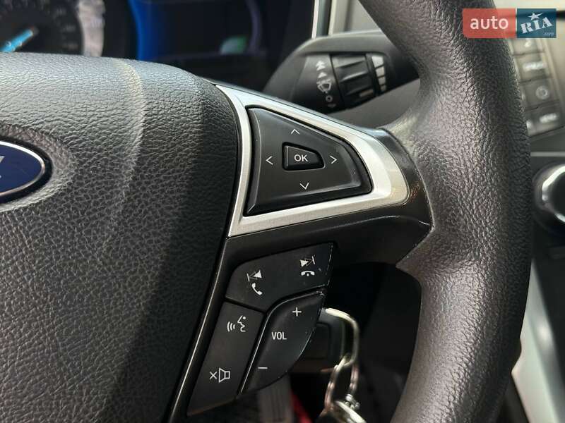 Седан Ford Fusion 2013 в Рівному