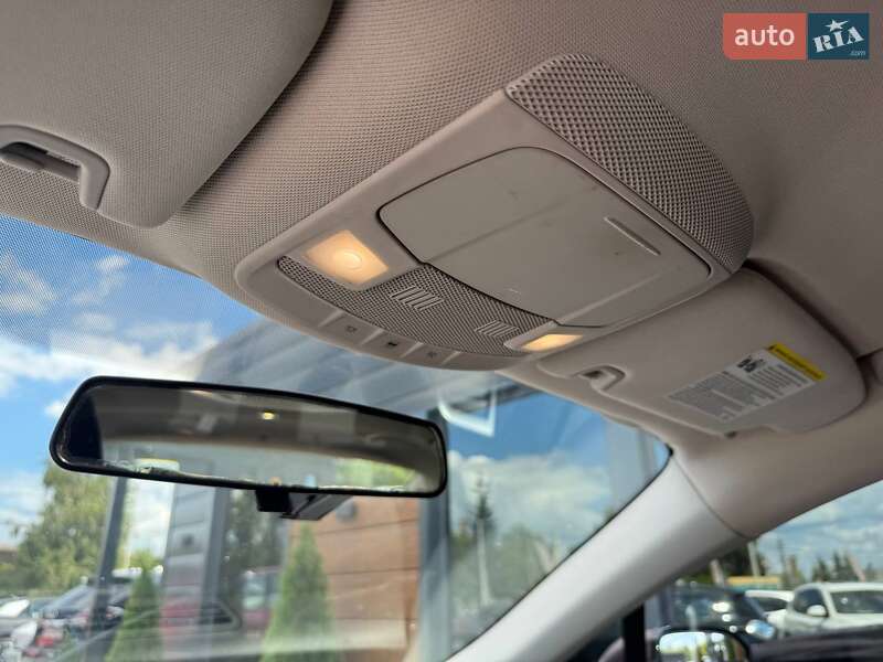Седан Ford Fusion 2013 в Рівному