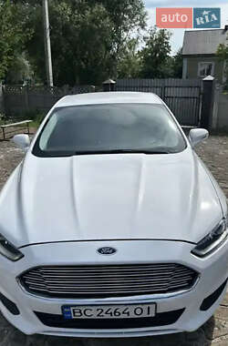 Седан Ford Fusion 2015 в 