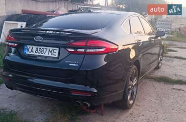 Седан Ford Fusion 2017 в 