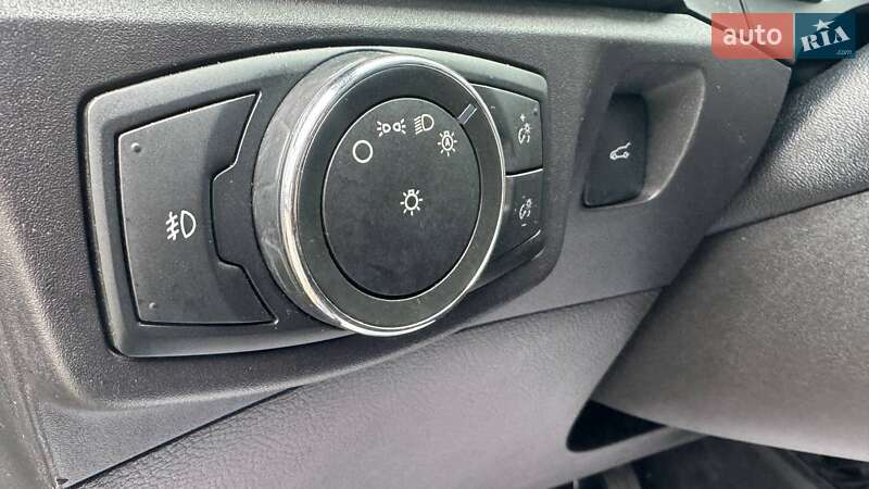 Седан Ford Fusion 2016 в Львові