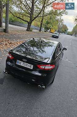 Седан Ford Fusion 2013 в 