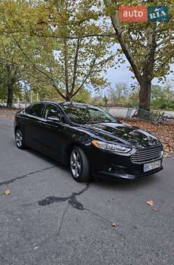 Седан Ford Fusion 2013 в 