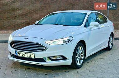 Седан Ford Fusion 2016 в 
