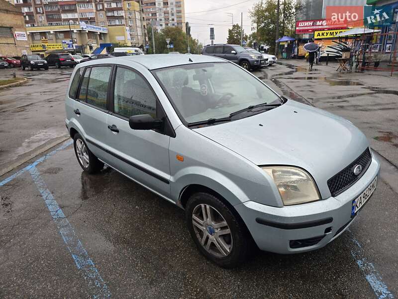 Хэтчбек Ford Fusion 2003 в Киеве