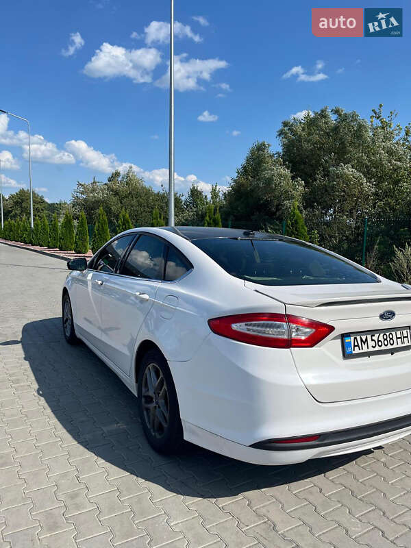 Седан Ford Fusion 2013 в Житомирі