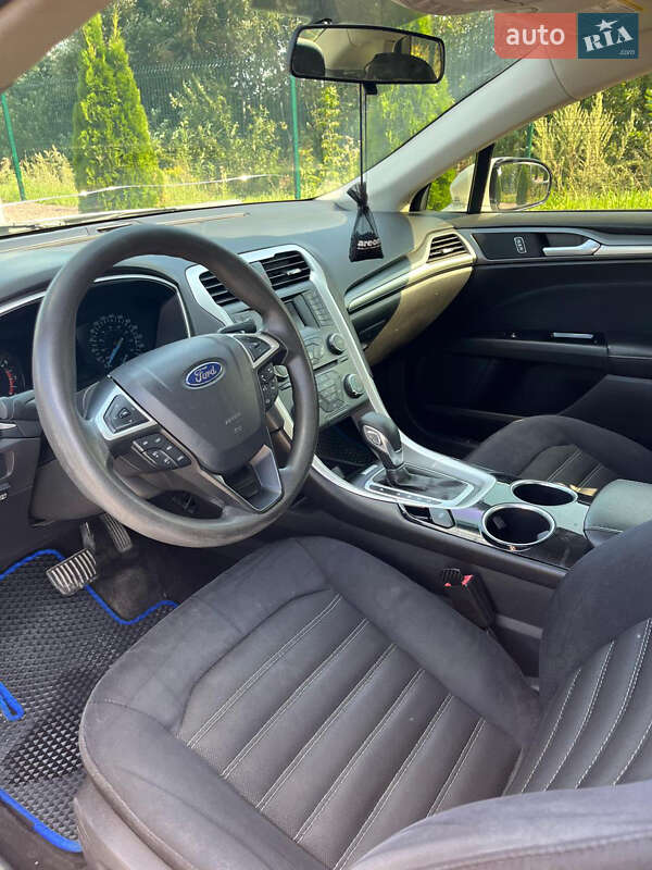 Седан Ford Fusion 2013 в Житомирі