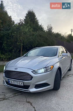 Седан Ford Fusion 2014 в 
