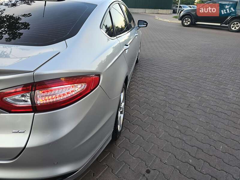 Седан Ford Fusion 2015 в Києві
