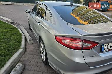 Седан Ford Fusion 2015 в 